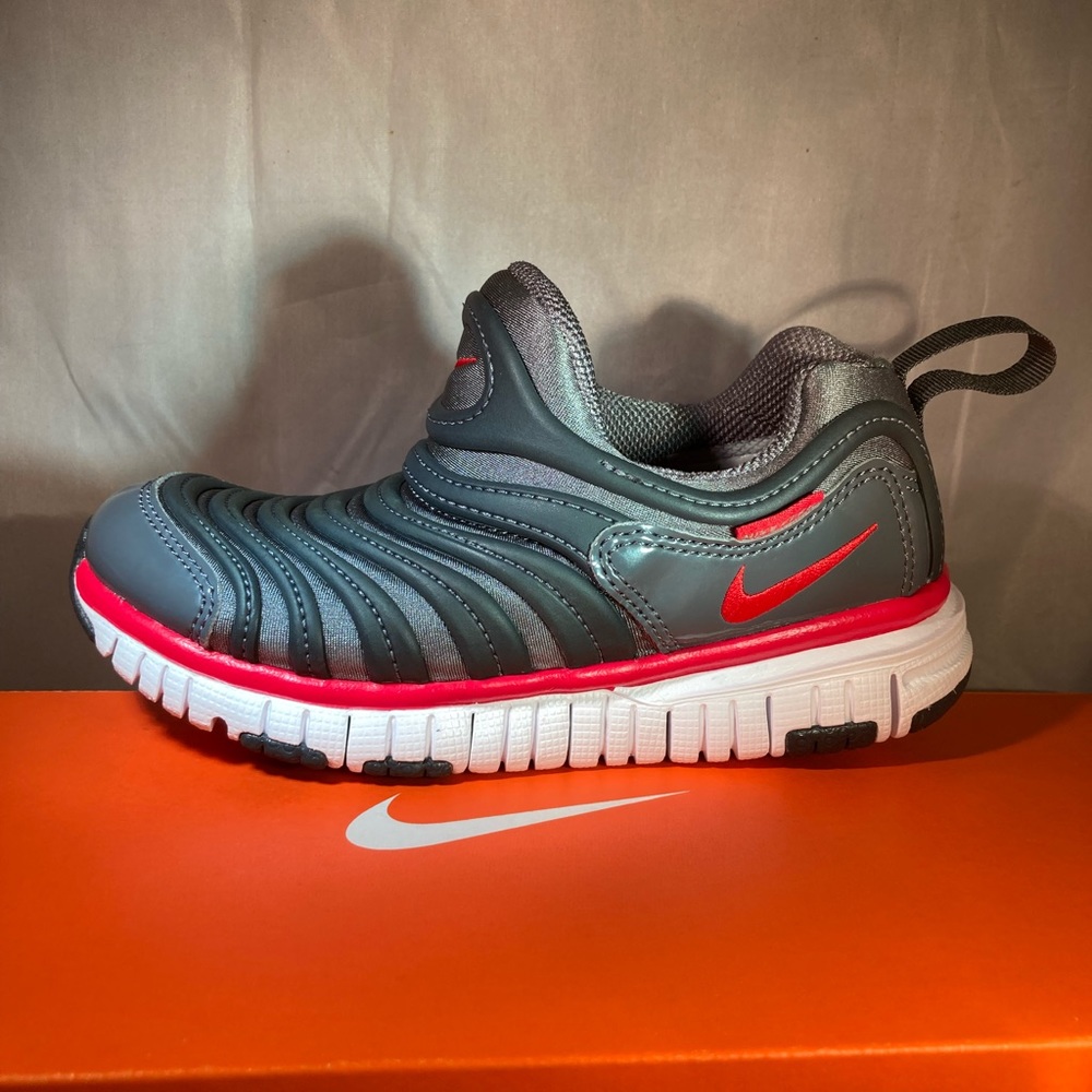 Nike Dynamo Free (PS) (Size 13.5C)